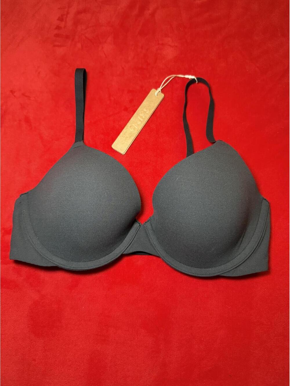 Skims Fits Everybody T Shirt Bra Color ONYX Size 34D